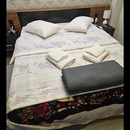 דירה Welcome Apartment, Néa Péramos